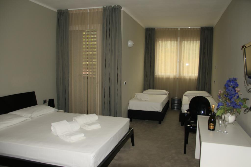 Terme Di Venturina Hotell Venturina Terme Rum bild